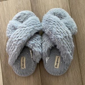 Dear foam slippers